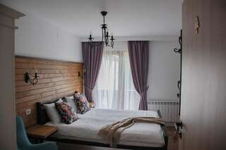 Гостевой дом Chalet Mugure de Brad Фунду Молдовей Улучшенный номер с кроватью размера «king-size»-7